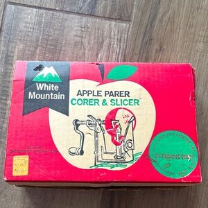 Vintage White Mountain Red Apple Parer Corer Slicer